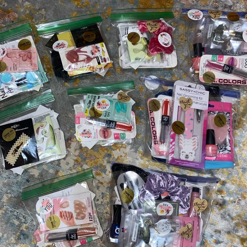 FREE GIFTS WITH PURCHASE 🎁 - Picture 12 of 12